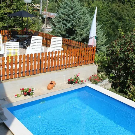 Villa къща за гости-