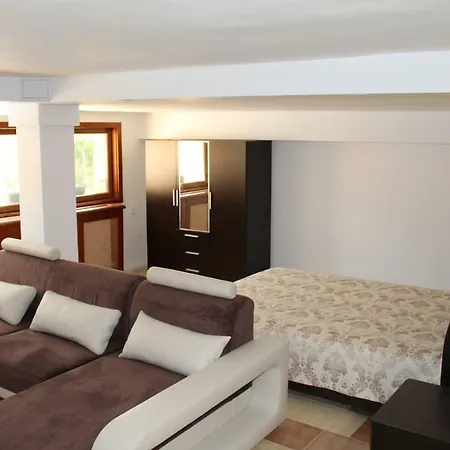 къща за гости-