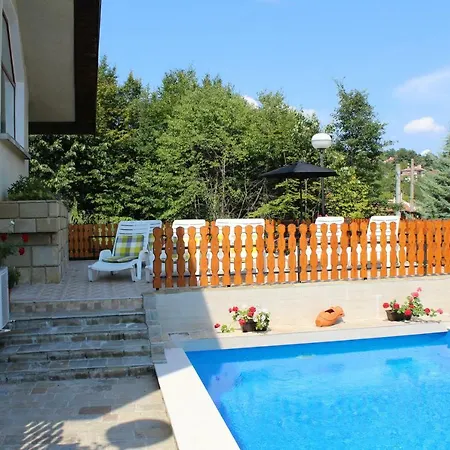 къща за гости-